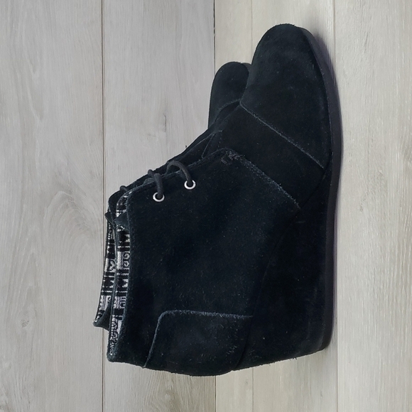 Toms Women Comfort Desert Suede Ankle Wedge Booties Lace up shoes sz 9.5 - Picture 2 of 9